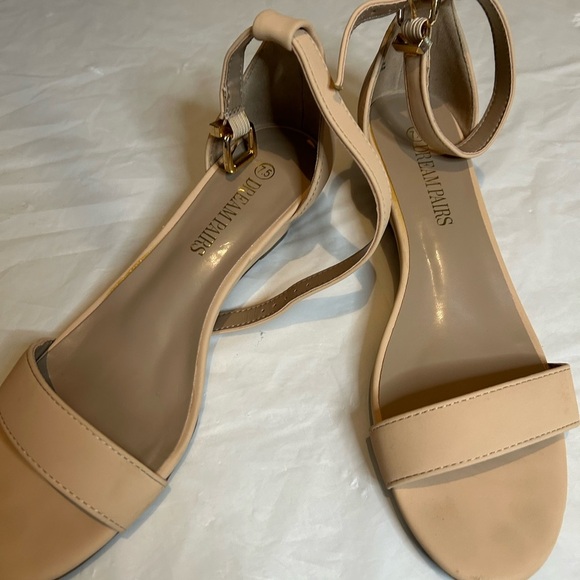 Dream Pairs wrap sandal, size 7.5. - Picture 2 of 5